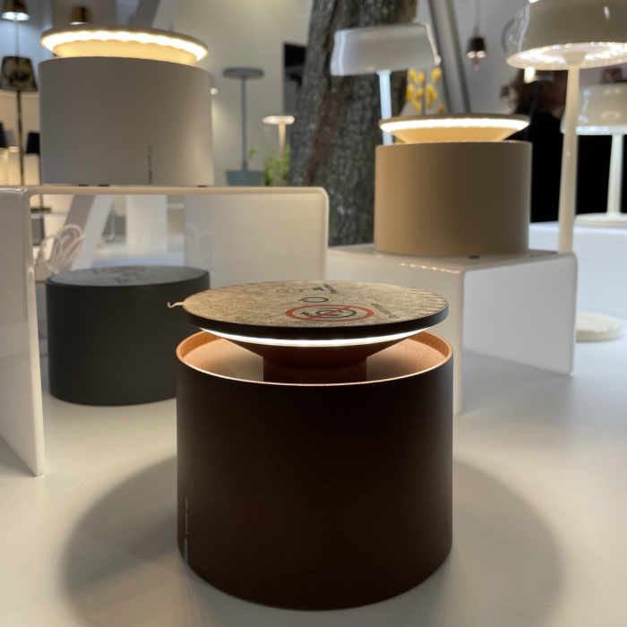 Consultez nous pour dcouvrir la gamme de nos lampes  poser de chez ZAFFERANO